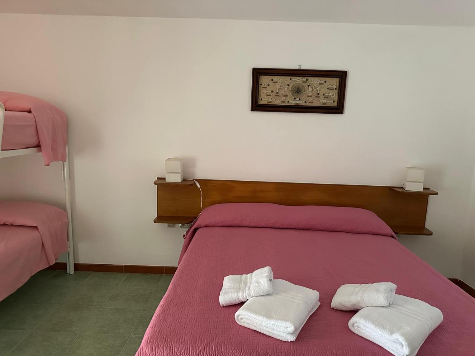 Villaggio Alberghiero Da Pepe 마리나디카메로타 외부 사진